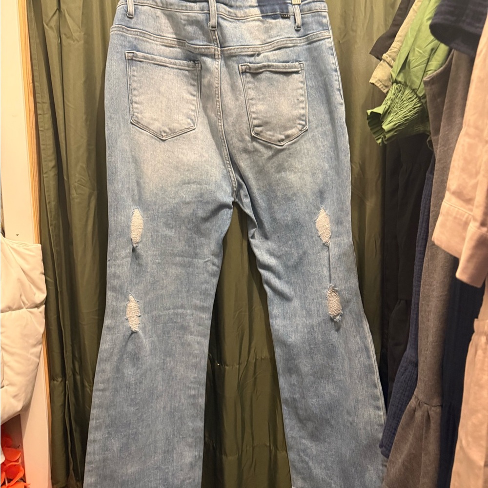 Trendy Light Blue Flare Jeans - Picture 4 of 6